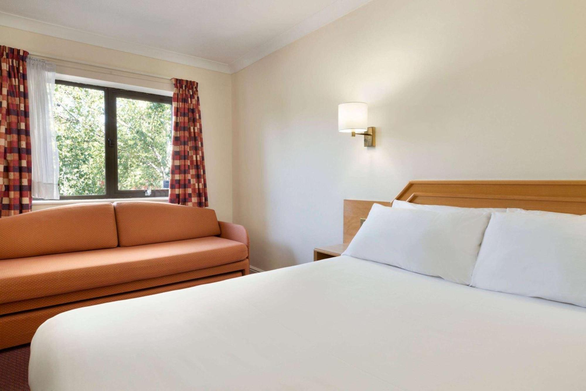 Days Inn Southampton Rownhams Chilworth (Hampshire) Exterior foto